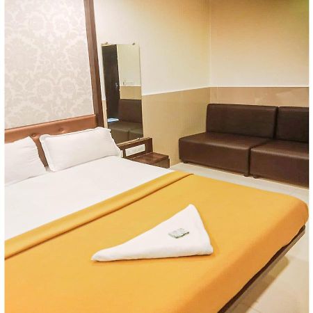 Gurukripa Nx Lodging By Wb Inn Thane Zewnętrze zdjęcie