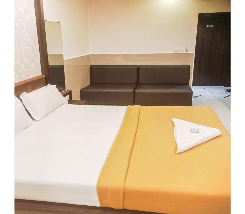 Gurukripa Nx Lodging By Wb Inn Thane Zewnętrze zdjęcie